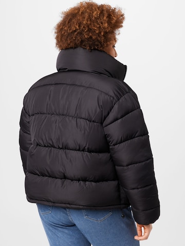 GLAMOROUS CURVE Between-season jacket in Black