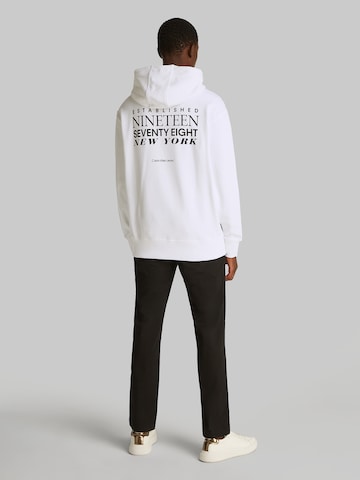 Calvin Klein Jeans Sweatshirt in White: front