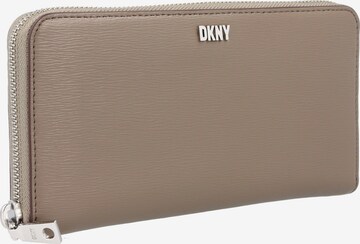 DKNY Geldbörse 'Bryant' in Beige