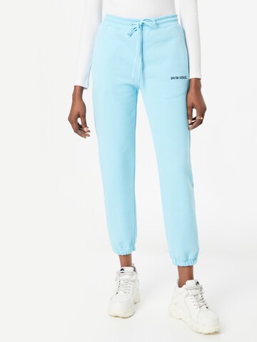 9N1M SENSE Tapered Hose in Blau: Vorderseite
