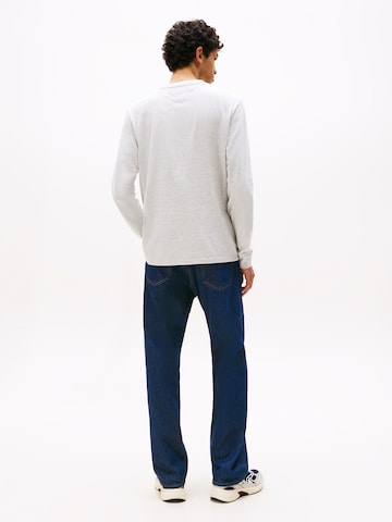 Tommy Jeans Футболка в Серый