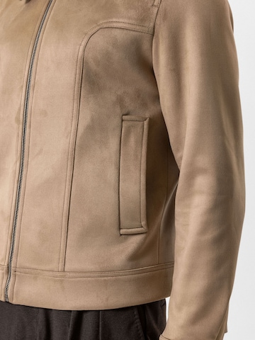 Antioch Between-season jacket in Beige