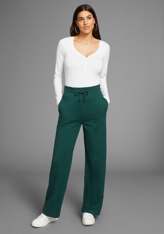 KangaROOS Loose fit Pants in Green