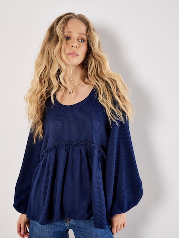 T-shirt Apricot en bleu : devant