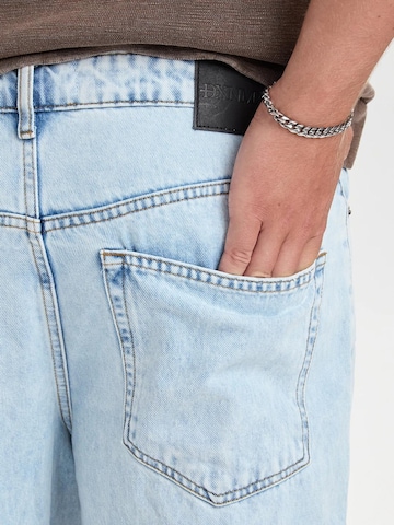 Dxnmxrk - Loosefit Vaquero 'DXHector Relaxed Fit Jeans Light Blue' en azul