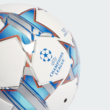ADIDAS PERFORMANCE - Bola 'UCL Junior 290 League 23/24' em branco