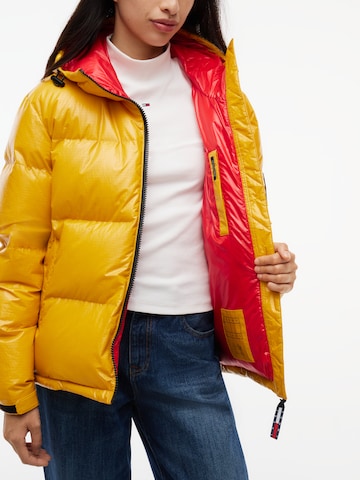 Giacca invernale 'Alaska' di Tommy Jeans in giallo