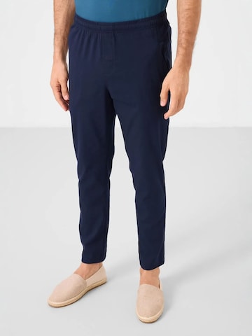 Tommy Life Hose in Blau: Vorderseite