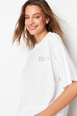 Trendyol Shirt in White