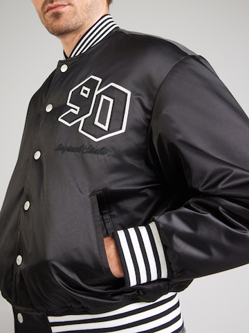 JACK & JONES Välikausitakki 'JORMEADOWS' värissä musta