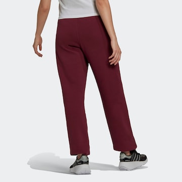 Effilé Pantalon ' adicolor Essentials Fleece Jogginghose ' ADIDAS ORIGINALS en rouge
