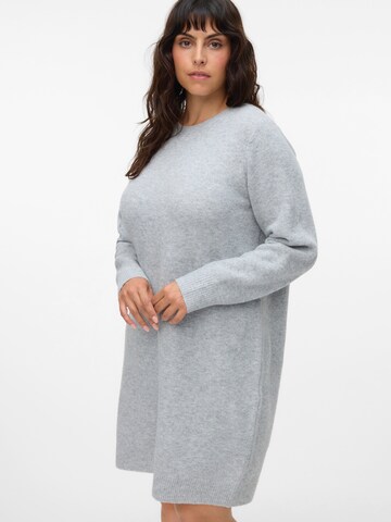 Vero Moda Curve Knitted dress 'VMCBOOM' in Grey: front