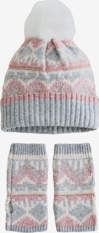 Next Beanie in Grey: front