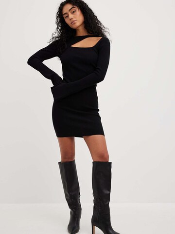 NA-KD Knitted dress in Black: front