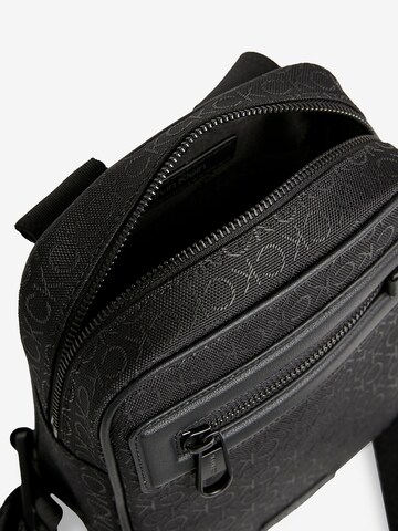 Calvin Klein Crossbody Bag in Black