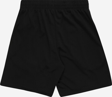 NIKE Loosefit Sportshorts in Schwarz