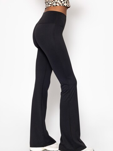 SASSYCLASSY Flared Pants in Black