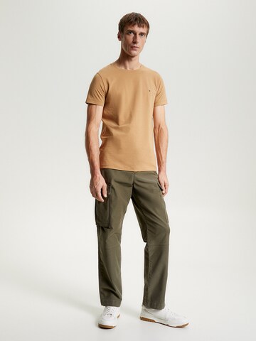TOMMY HILFIGER Slim fit Μπλουζάκι σε καφέ