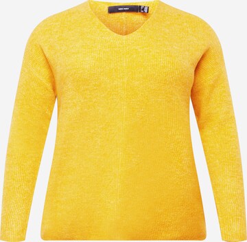 Vero Moda Curve Sweater 'Lefile' in Yellow: front