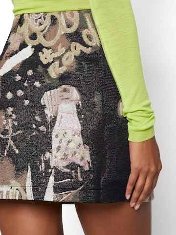 Desigual Φούστα σε μπεζ