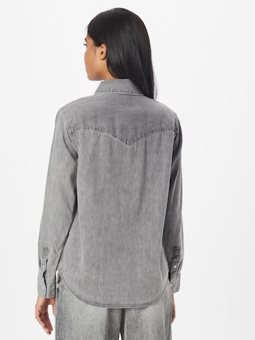 LEVI'S ® - Blusa 'Iconic Western' en gris
