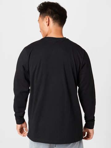 Mister Tee Shirt in Black