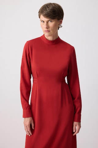 Robe Touche Prive en rouge