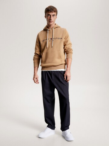 TOMMY HILFIGER Regular Fit Sweatshirt in Braun