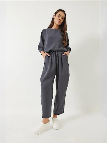 Bianco Lucci Pantsuit in Grey: front