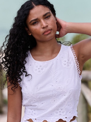 B by Ted BakerBluza - bijela boja