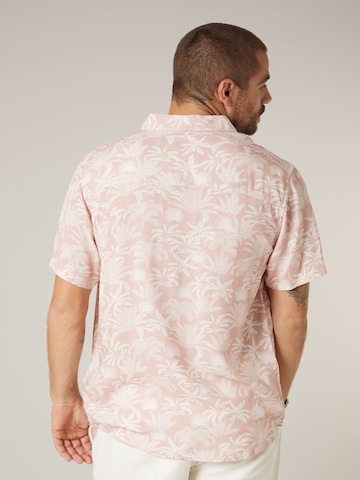 Coupe regular Chemise 'WILSON' Deeluxe en rose