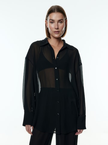 EDITED Blouse 'Fabio' in Black: front