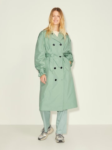 JJXX Between-seasons coat 'Choice' in Green: front