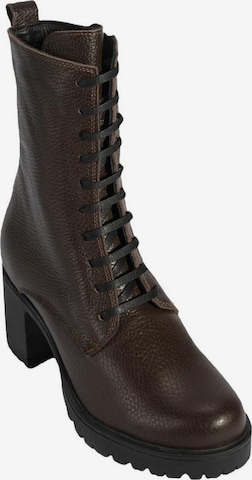 Desa Boots in Braun: Vorderseite