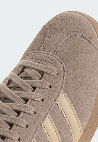 Baskets basses 'Gazelle' ADIDAS ORIGINALS en marron