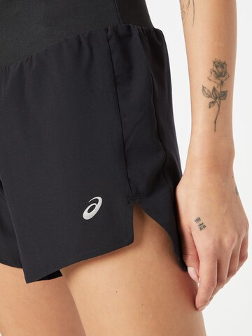 ASICS Loosefit Laufshort 'Road' in Schwarz