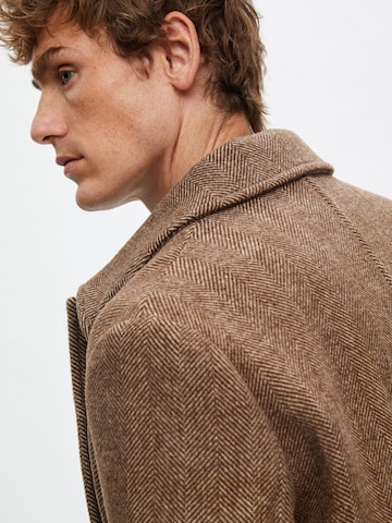 SELECTED HOMME Between-Seasons Coat in Brown