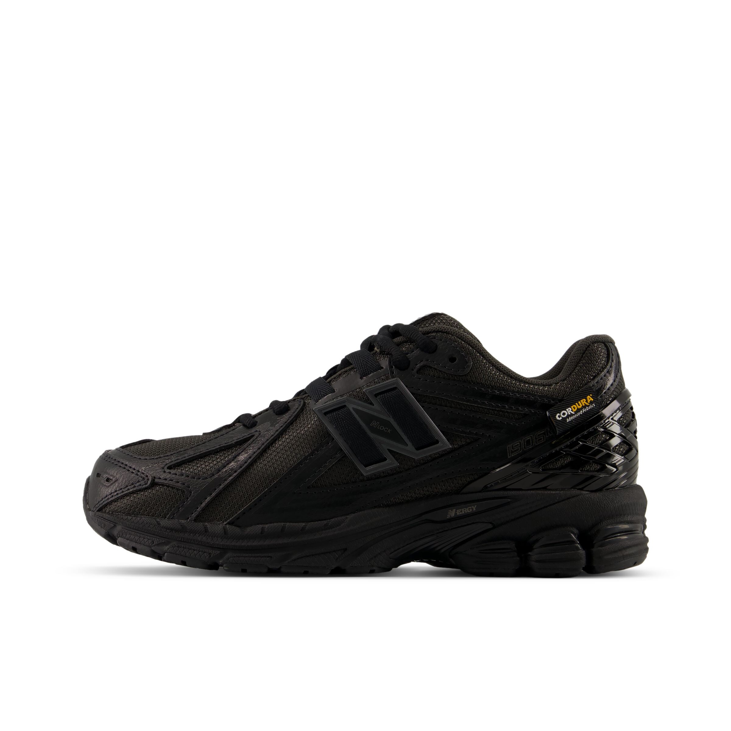 Sneaker '1906 Lace' di new balance in nero: frontale