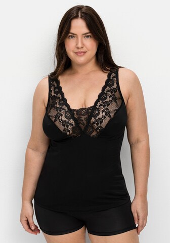 SHEEGO Undershirt in Black: front
