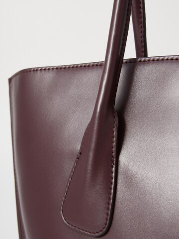 Calvin Klein Shopper in Bruin