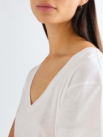 WRANGLER Shirt 'Easy V Neck' in White