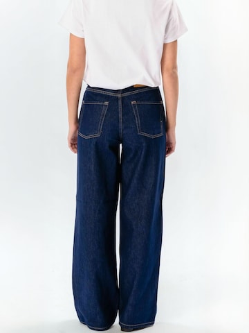 TEESHOPPEN - regular Vaquero ' Wide ' en azul
