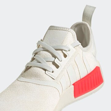 ADIDAS ORIGINALS Sneakers 'NMD R1' in White