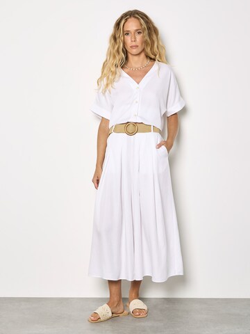 Apricot Lightweight V-neck Blouse in Weiß