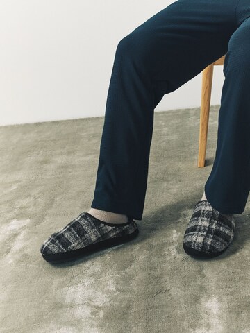 Pantoufle Next en gris