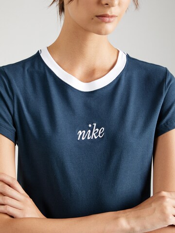 Nike Sportswear T-Shirt in Blau