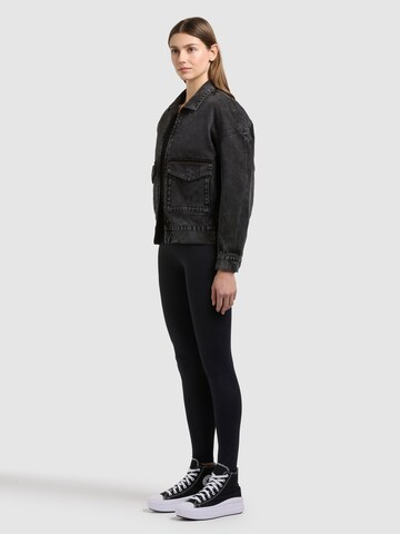 khujoPrijelazna jakna 'Nelina' - crna boja