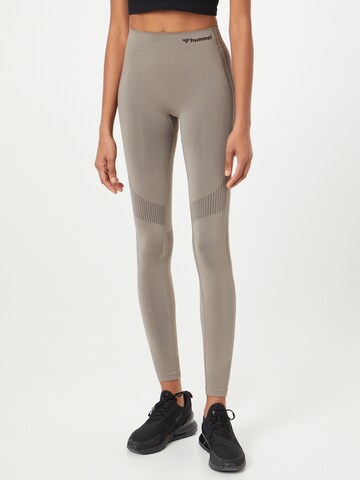 Skinny Pantalon de sport Hummel en gris : devant