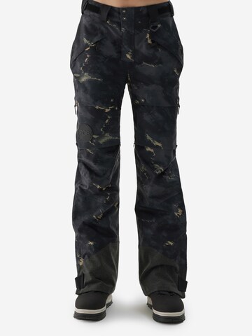 regular Pantaloni funzionali di 4F in nero: frontale