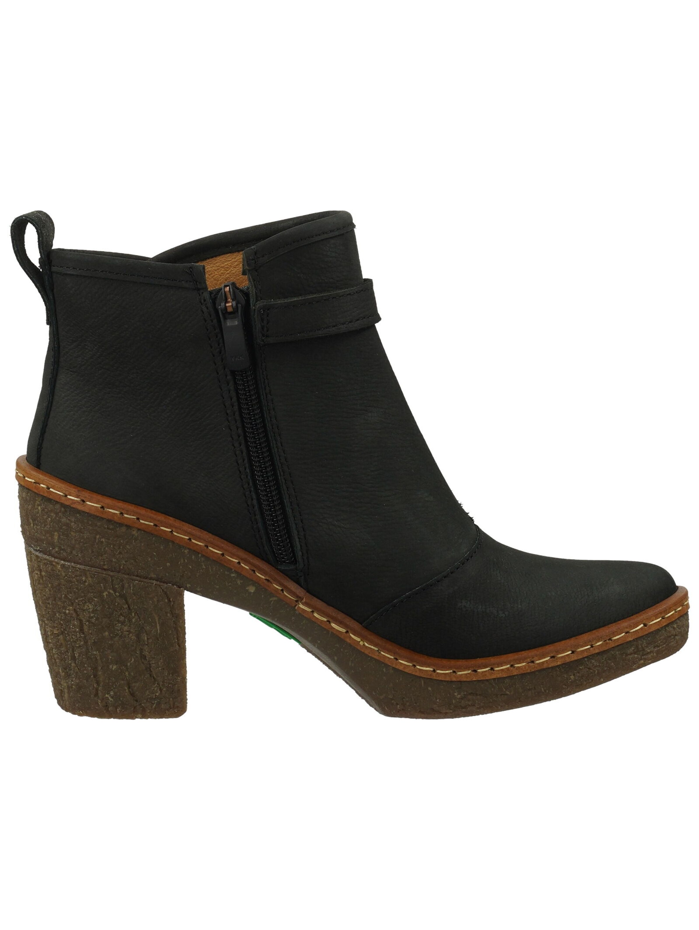 EL NATURALISTA Bootie in Black